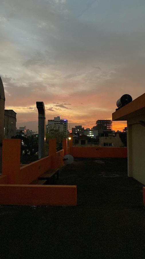 Diwan & Apartment